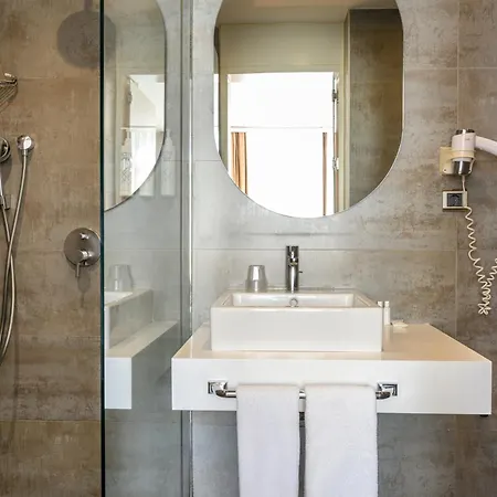 ホテル Four Points Flex By Sheraton Taksim Square 3*