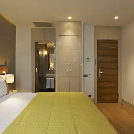 Four Points Flex By Sheraton Taksim Square 4*