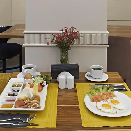 ホテル Four Points Flex By Sheraton Taksim Square 3*