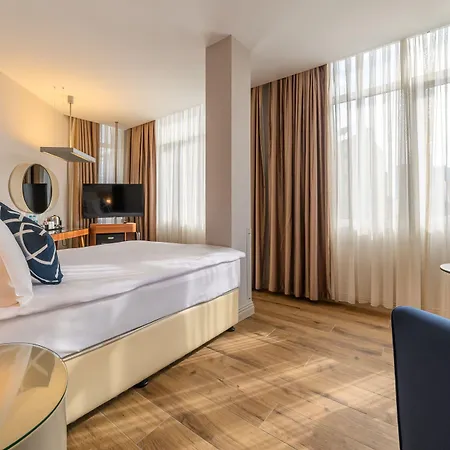 ホテル Four Points Flex By Sheraton Taksim Square 3*