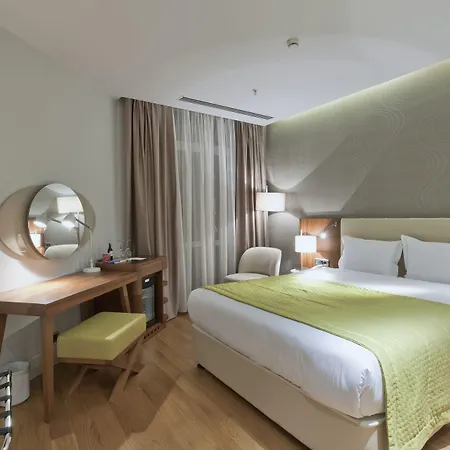Four Points Flex By Sheraton Taksim Square 3* Стамбул