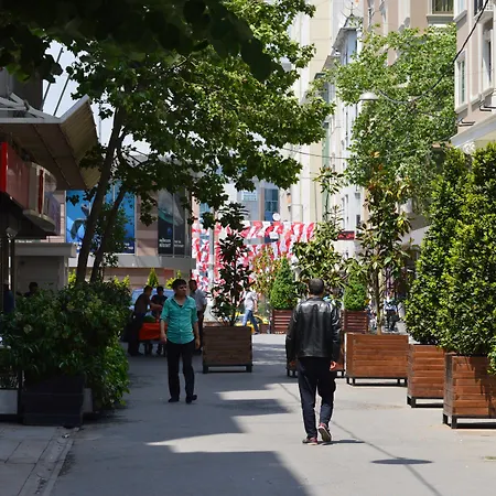 Отель Four Points Flex By Sheraton Taksim Square 3*