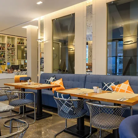 Four Points Flex By Sheraton Taksim Square 3* Стамбул
