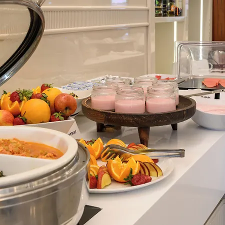 Отель Four Points Flex By Sheraton Taksim Square Стамбул